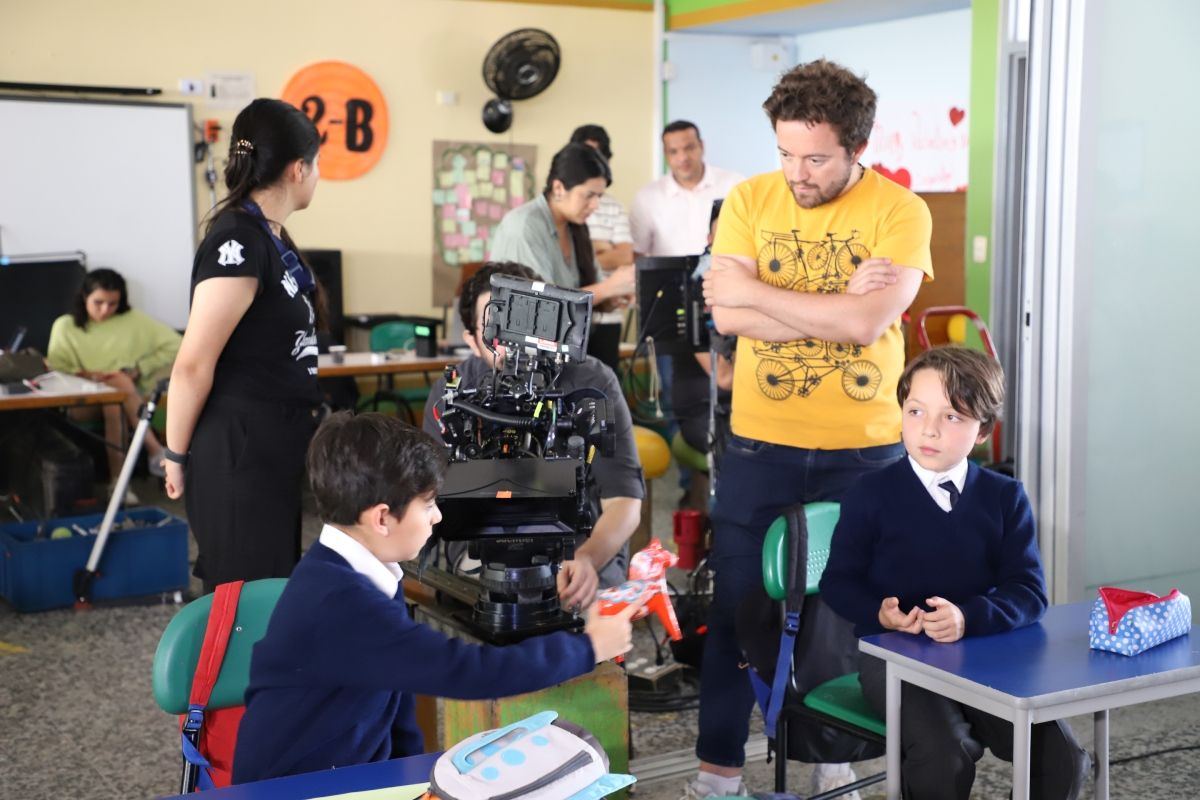 Juan Paulo Laserna directing on location